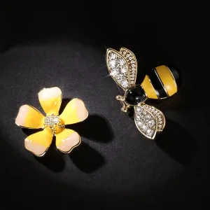 2018 creative new flower bee asymmetric earrings zircon earrings