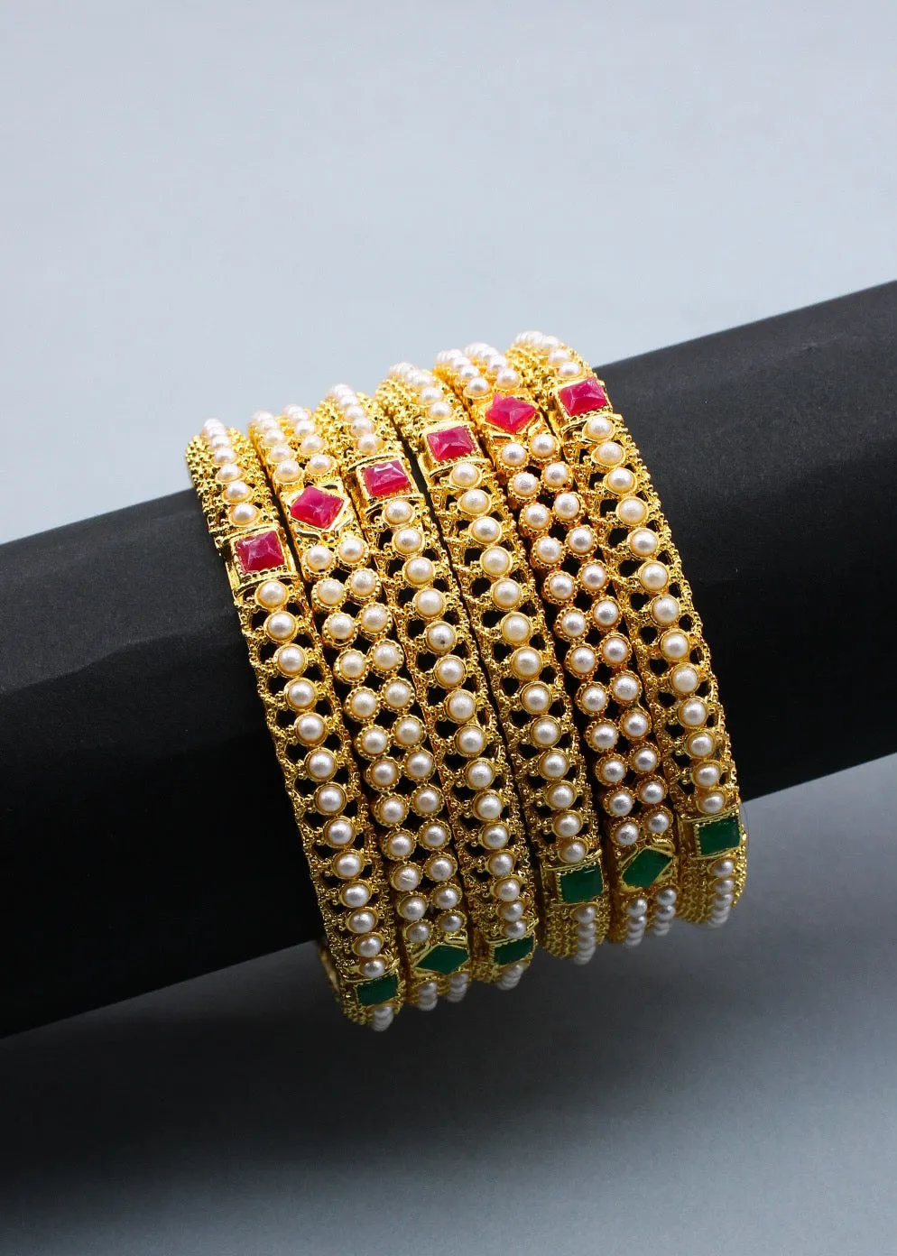 ALLURING MOTI BANGLES