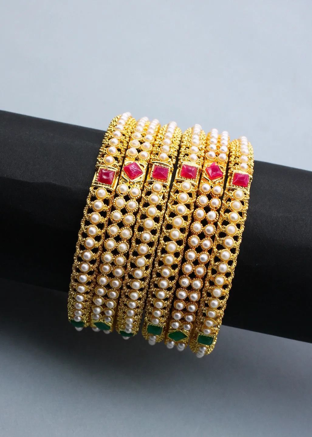 ALLURING MOTI BANGLES