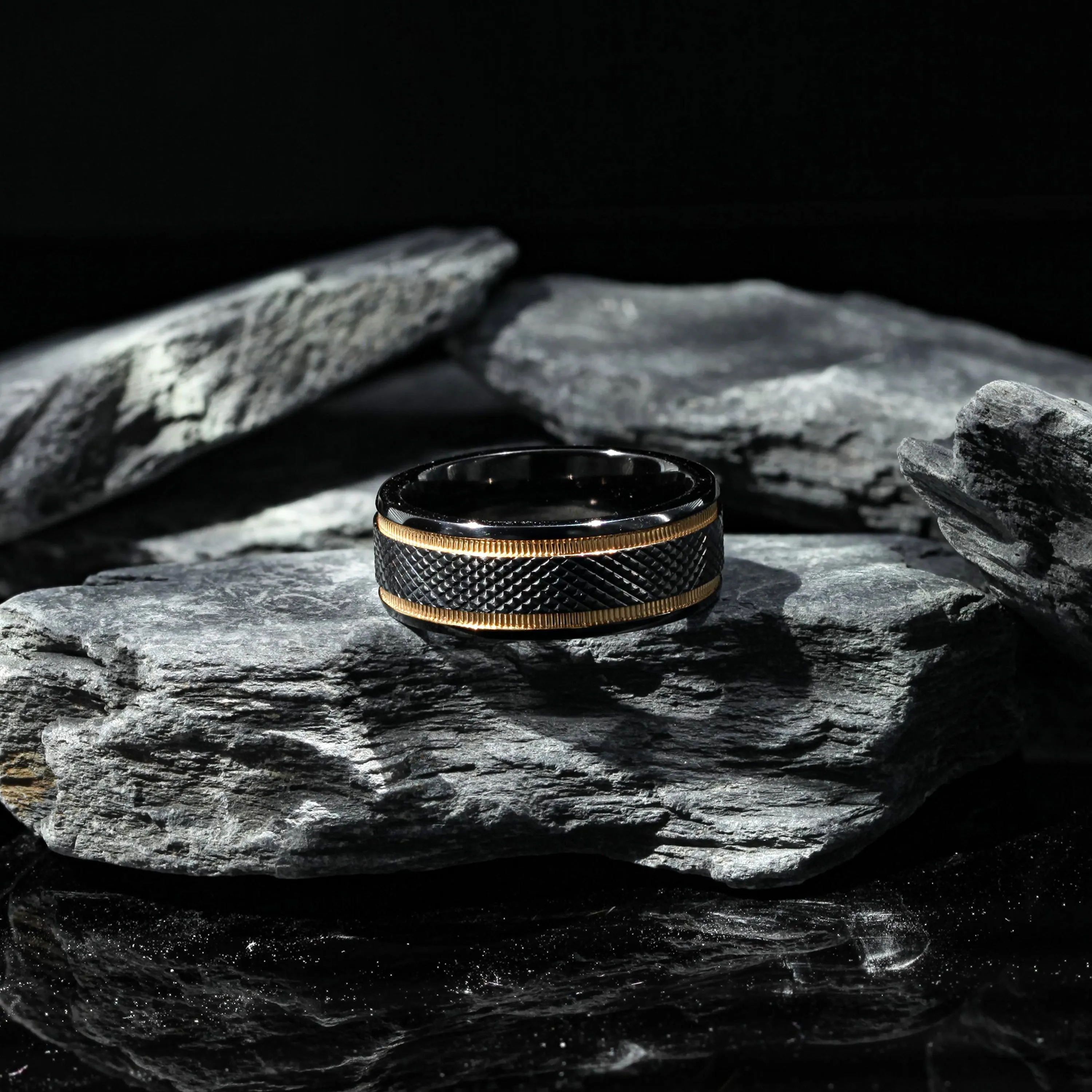 BAROQUE Black Titanium Diamond Pattern Brushed Finish Men’s Wedding Ring with Gold Milgrain Grooves – 8mm