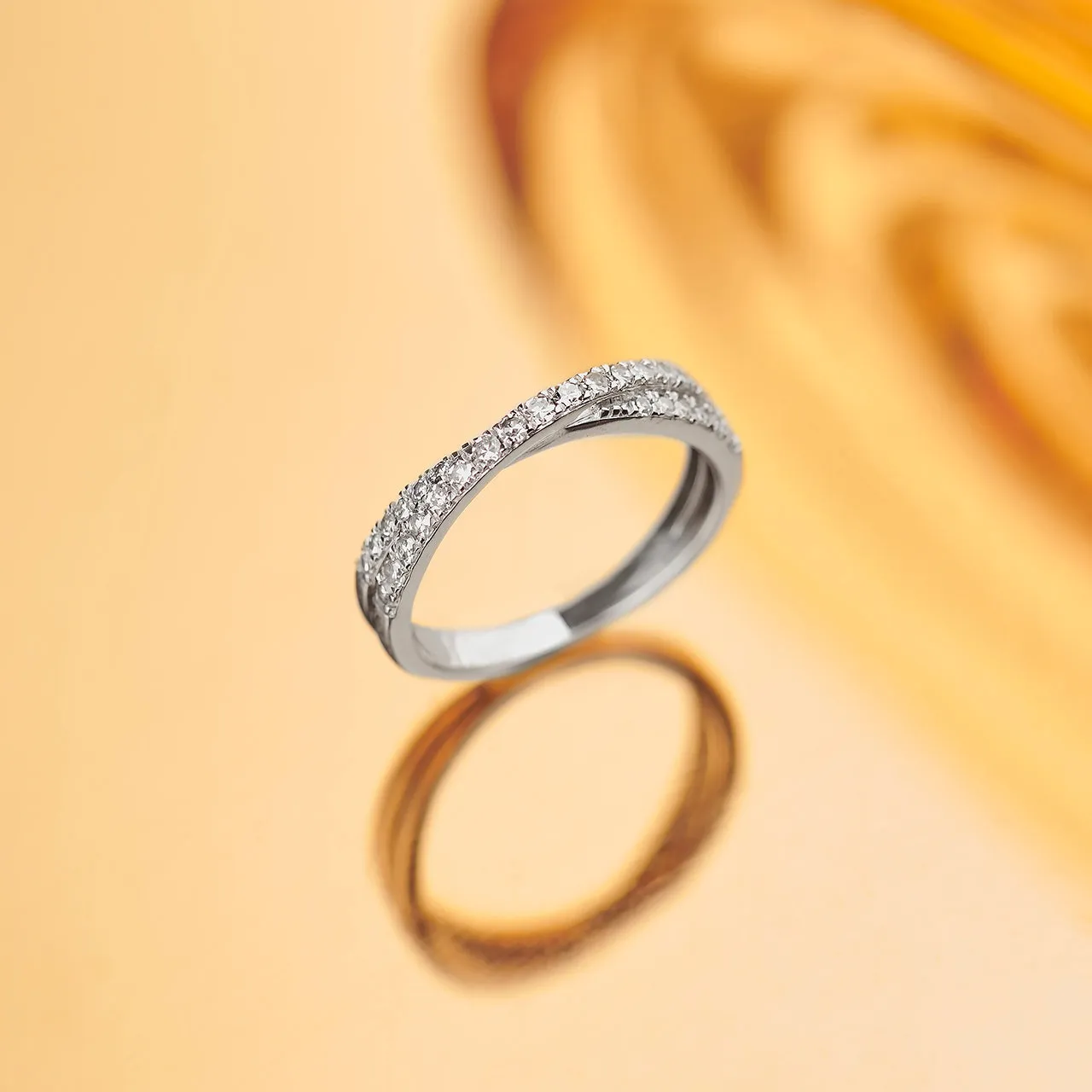 Criss Cross Overlapping Diamond Band