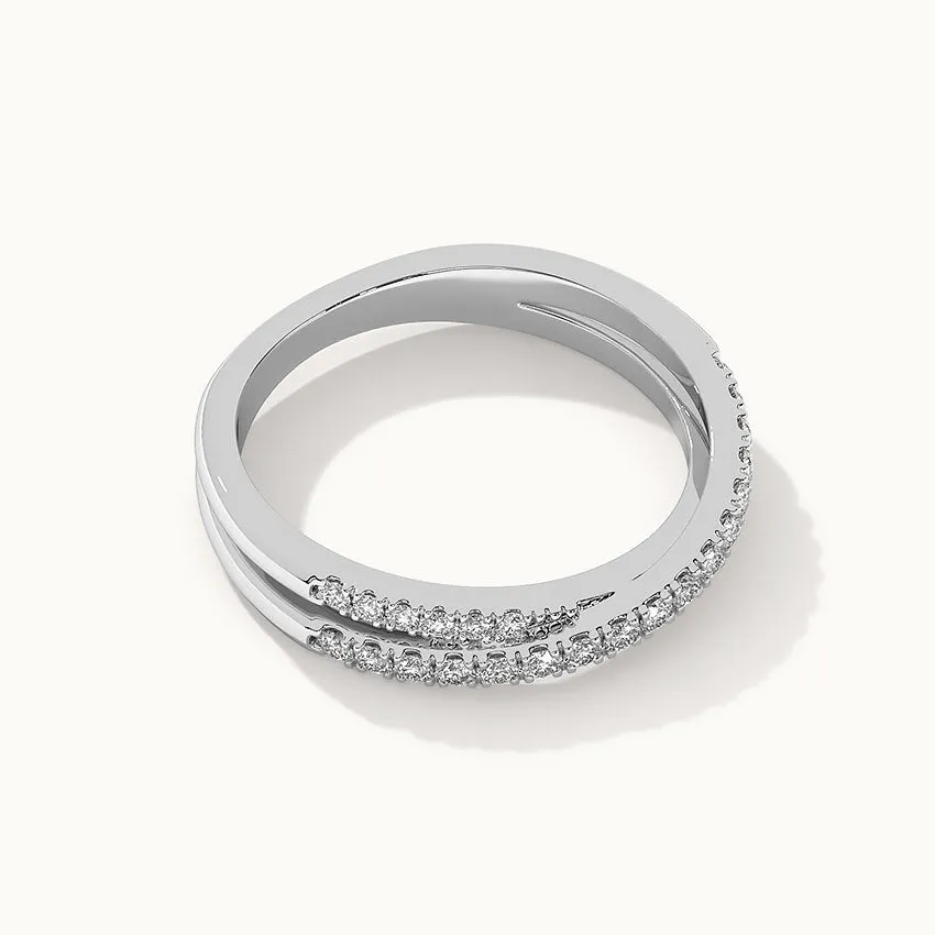 Criss Cross Overlapping Diamond Band