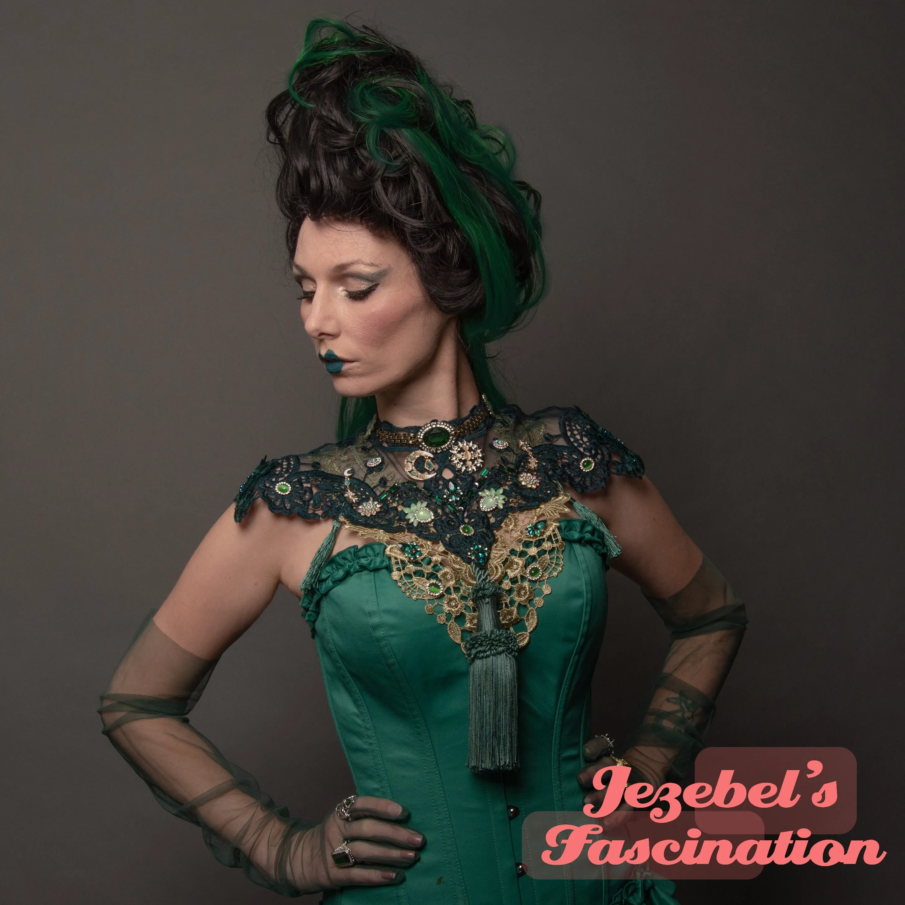 Green Victorian Lace Chest Shoulder Piece Moon Sun Witch Costume Vampire Bib Emerald Necklace Golden Collar Gothic Romantic WGT Art Nouveau Absinthe Epaulettes Gothique Jade