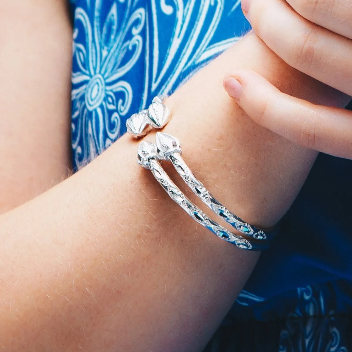 Heavy Cocoa Pod Bangle with Diamante Pattern