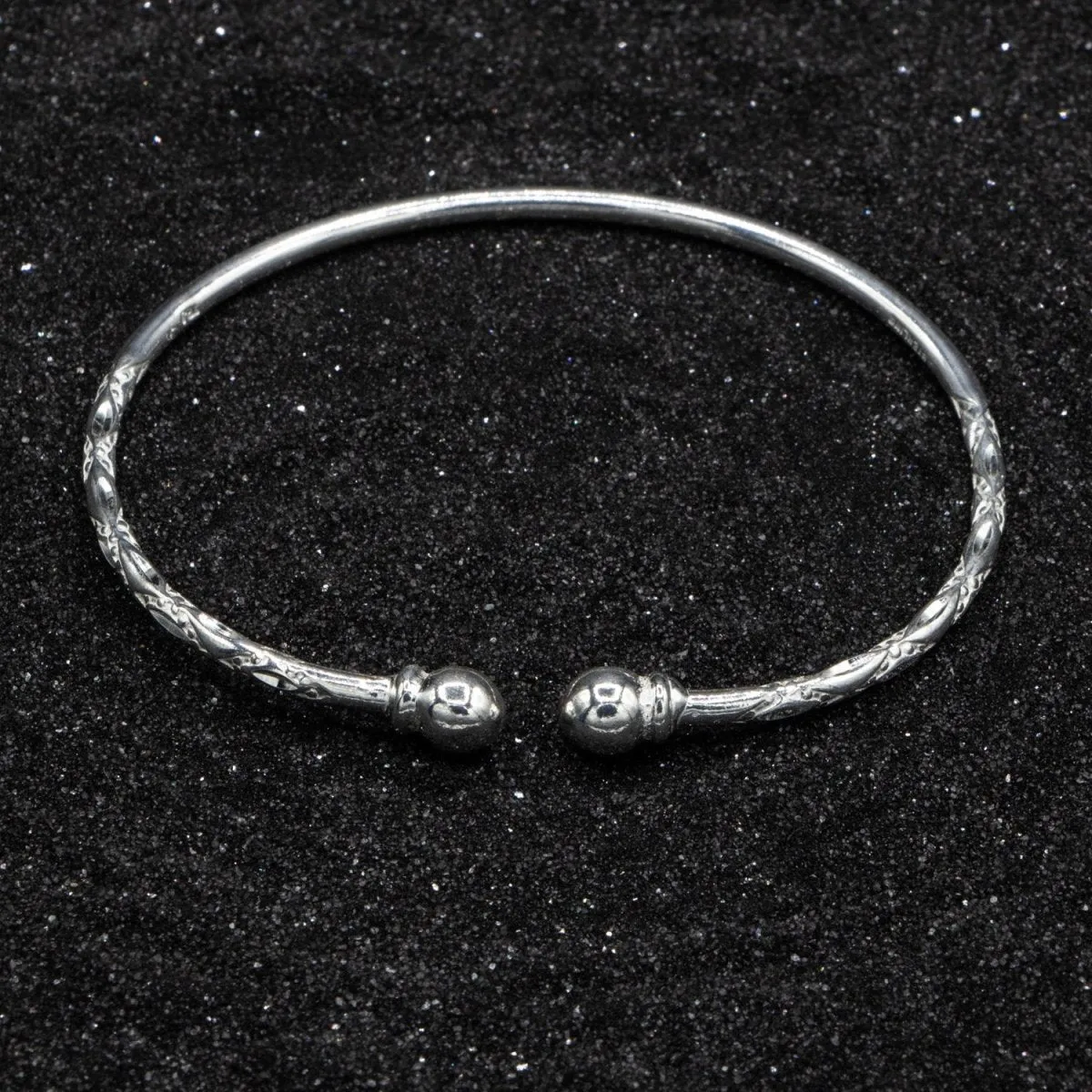 Light Solid Ball Bangle with Diamante Pattern