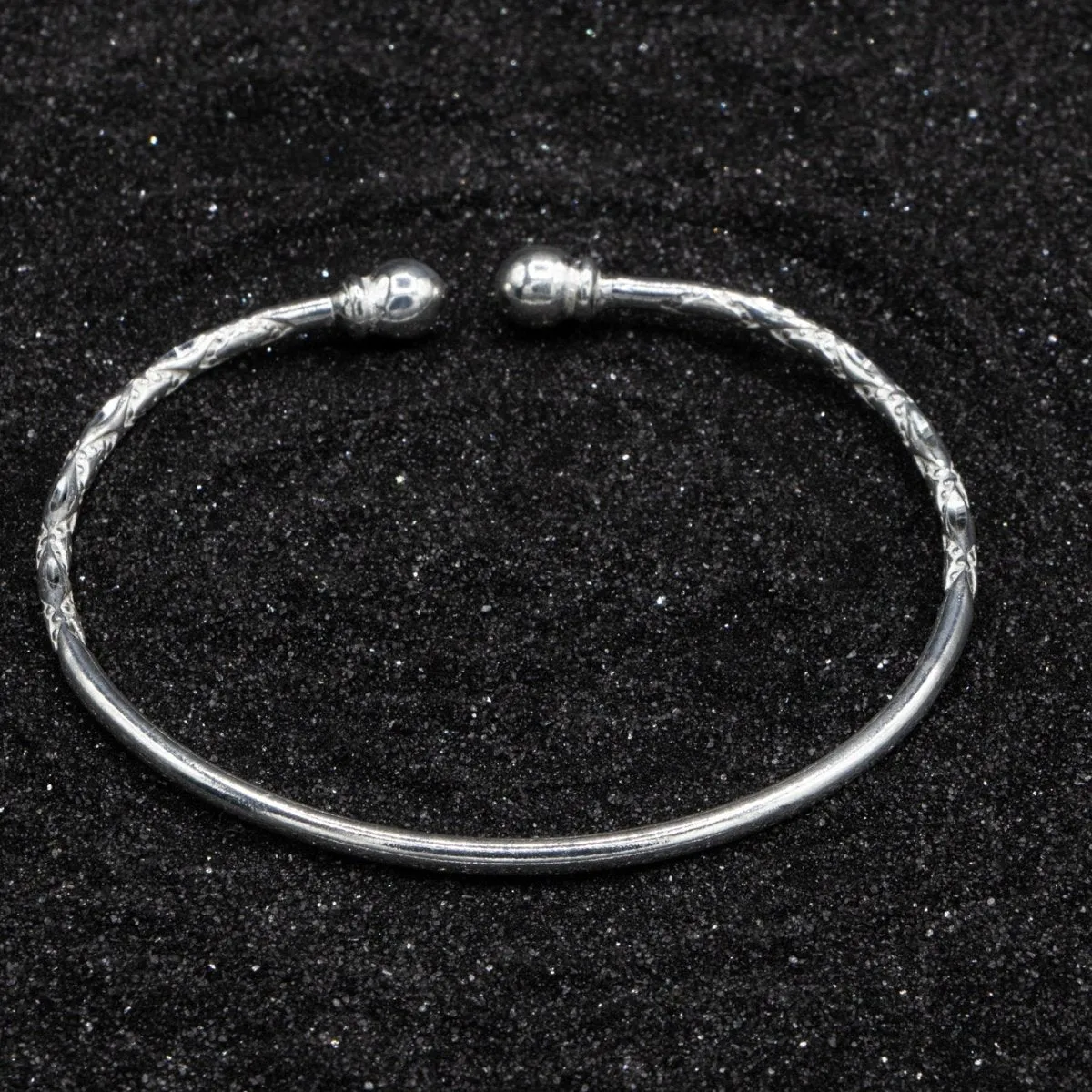 Light Solid Ball Bangle with Diamante Pattern