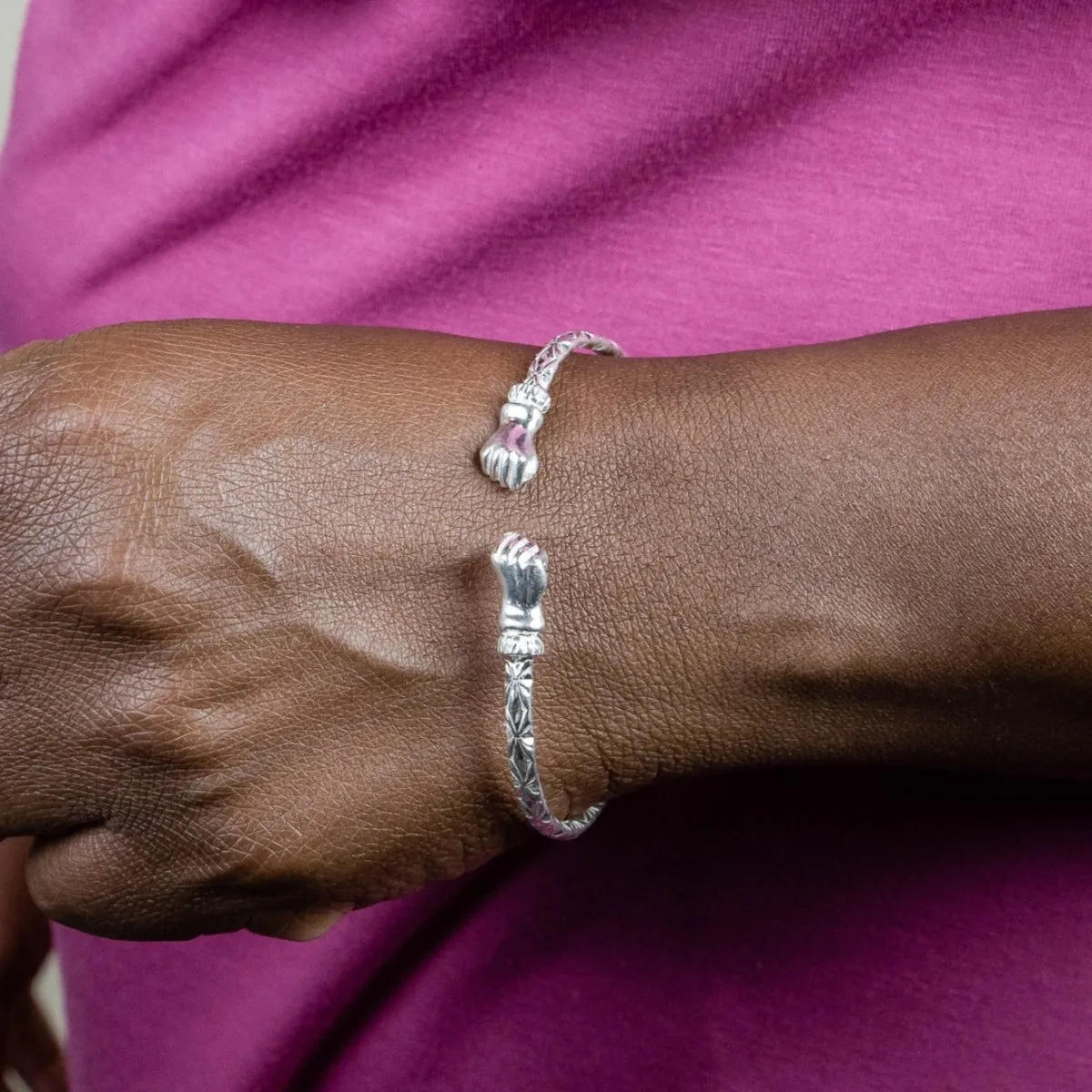 Medium Fists Bangle with Calypso Pattern