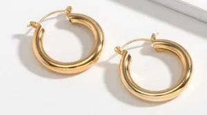 Medium Simple Hoop Gold