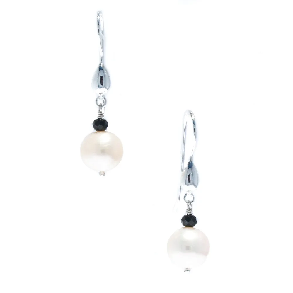 Sea Dreams Pearl Earrings Black Garnet