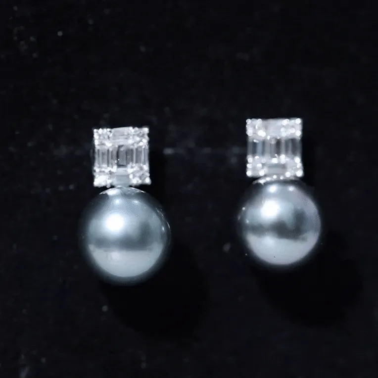 Tahitian Pearl Simple Stud Earrings with Baguette Diamond