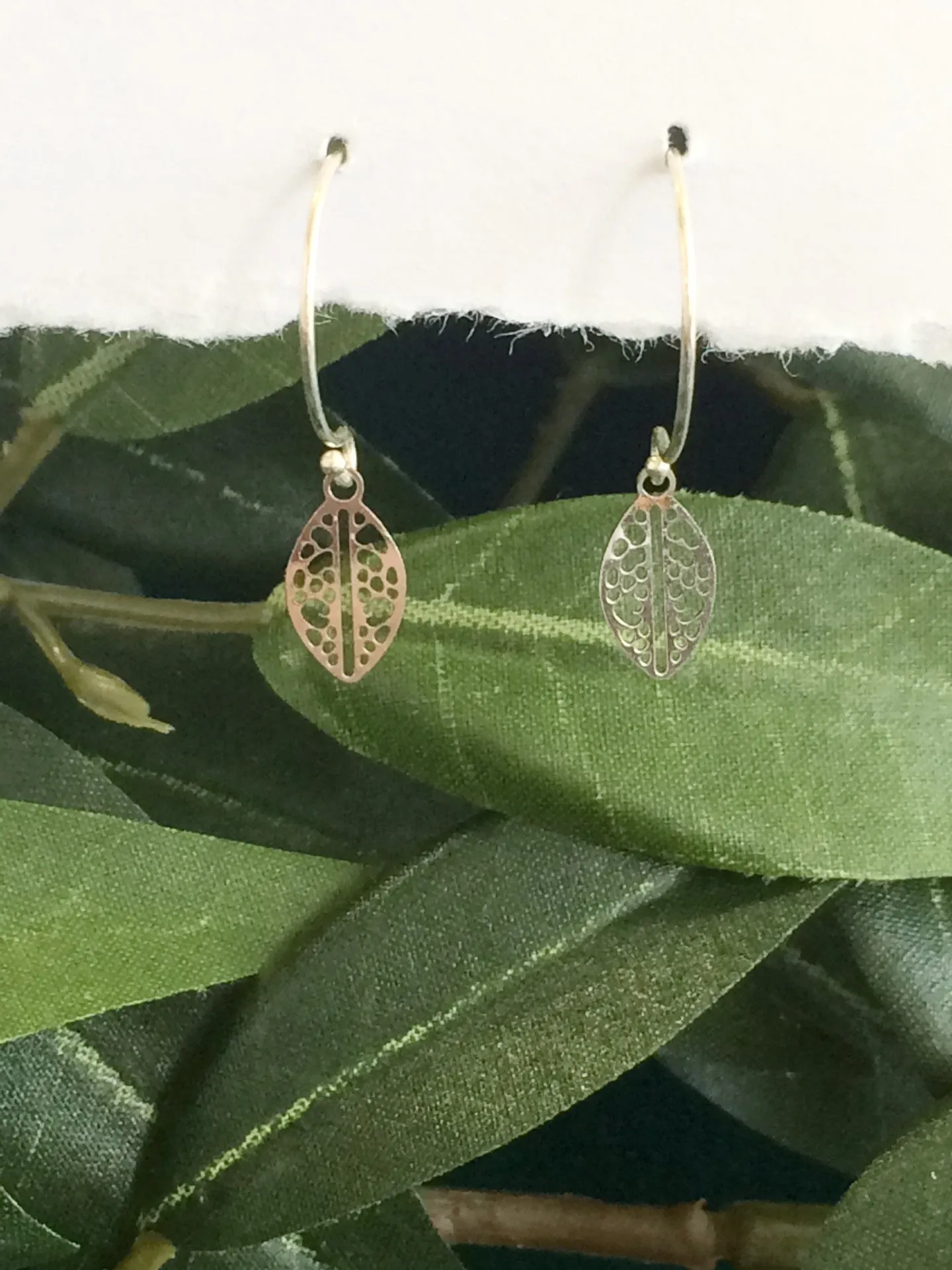 Tiny Leaf Earrings silver