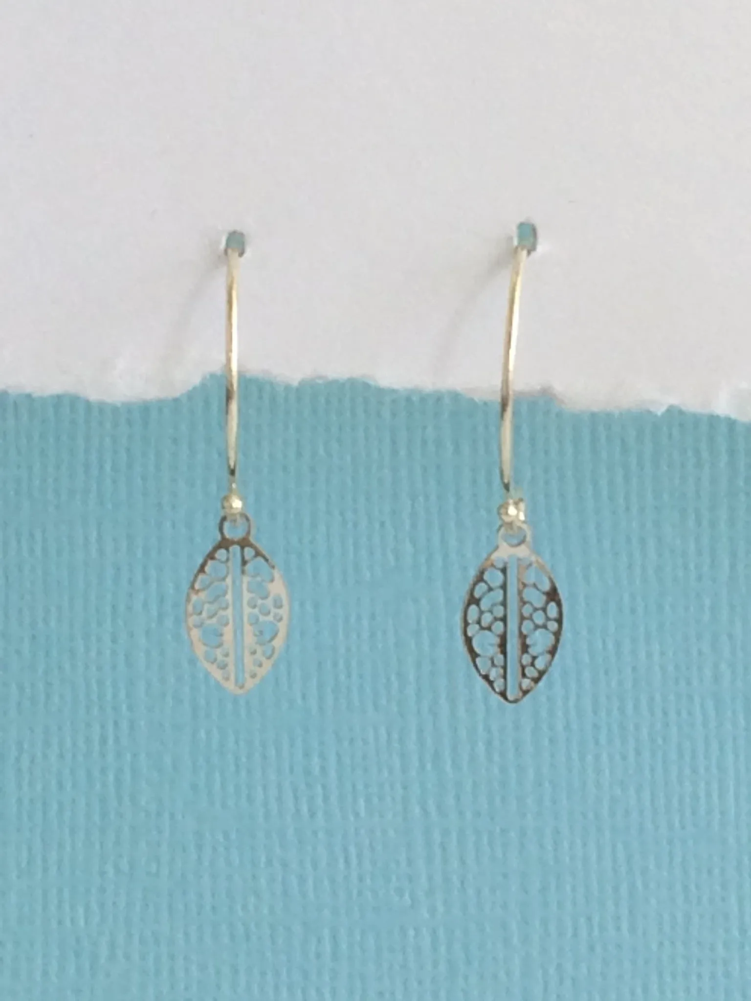 Tiny Leaf Earrings silver