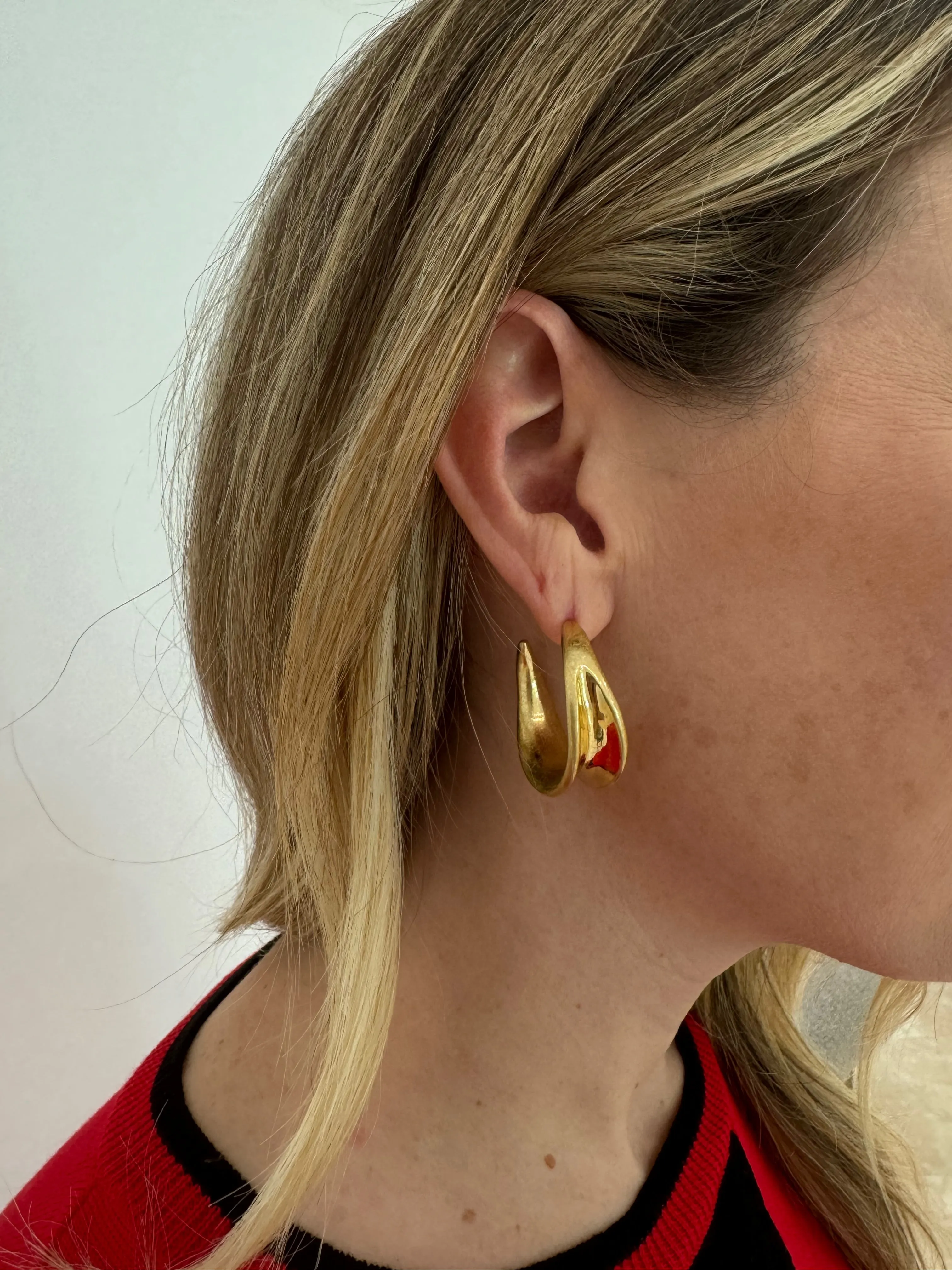 Tully Textured Metal Hoop Earrings - Vintage Gold